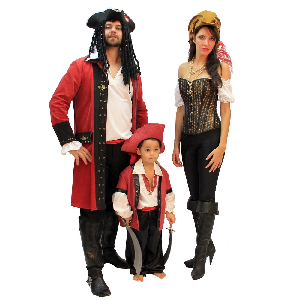 Piratas - família - Camarim - Aluguel de Fantasias